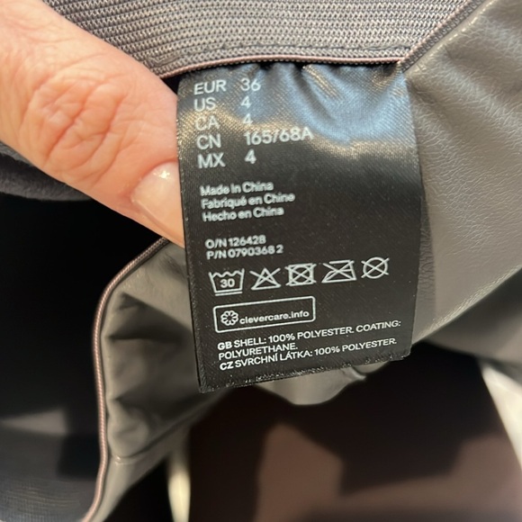 H&M grey faux leather skinny leg pants size 4. In great condition! - Picture 6 of 6